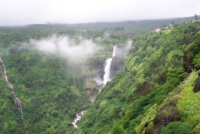 Lingmala Waterfall